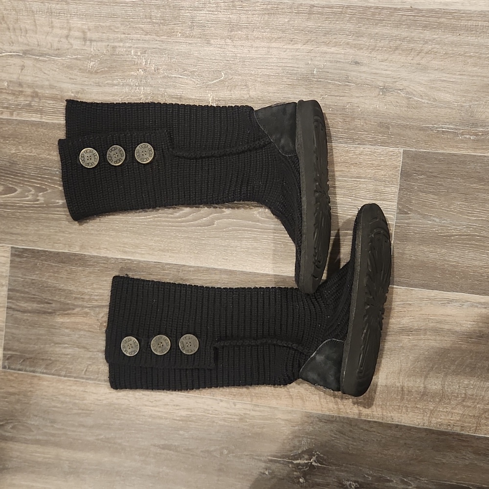 UGG SIZE 8 BLACK KNIT BOOTS